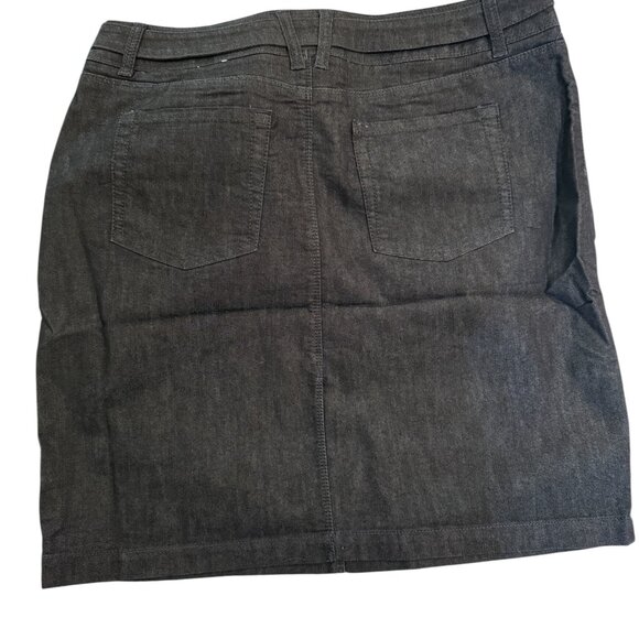 White House Black Market "Blanc" Skirt - Picture 2 of 6